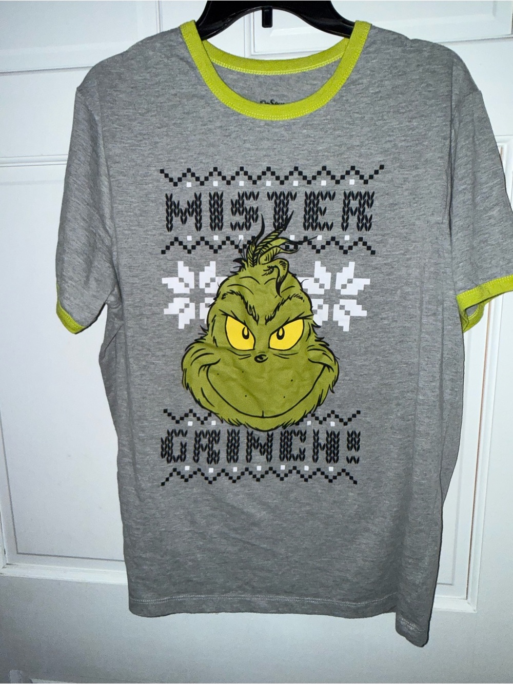 Dr. Seuss Gray Tee with Green Grinch Face and Yellow Eyes - Picture 1 of 6